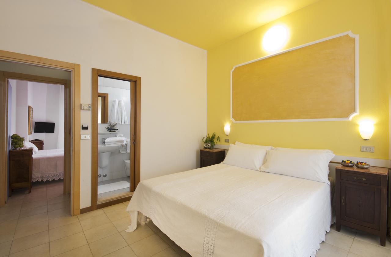 Hotel Trafalgar Rimini Eksteriør bilde