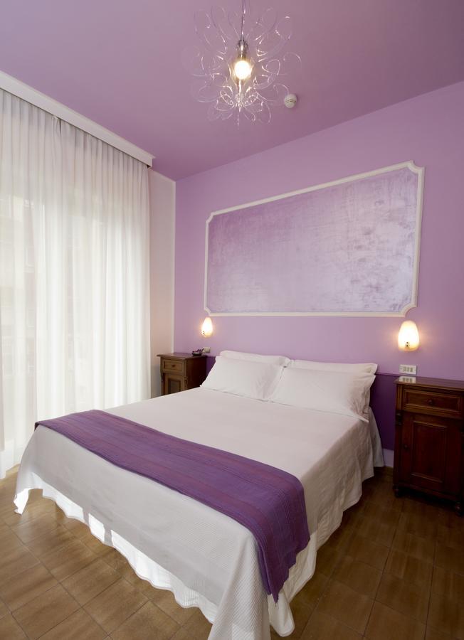 Hotel Trafalgar Rimini Eksteriør bilde