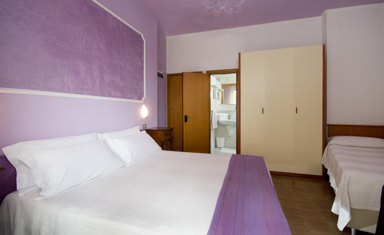 Hotel Trafalgar Rimini Eksteriør bilde