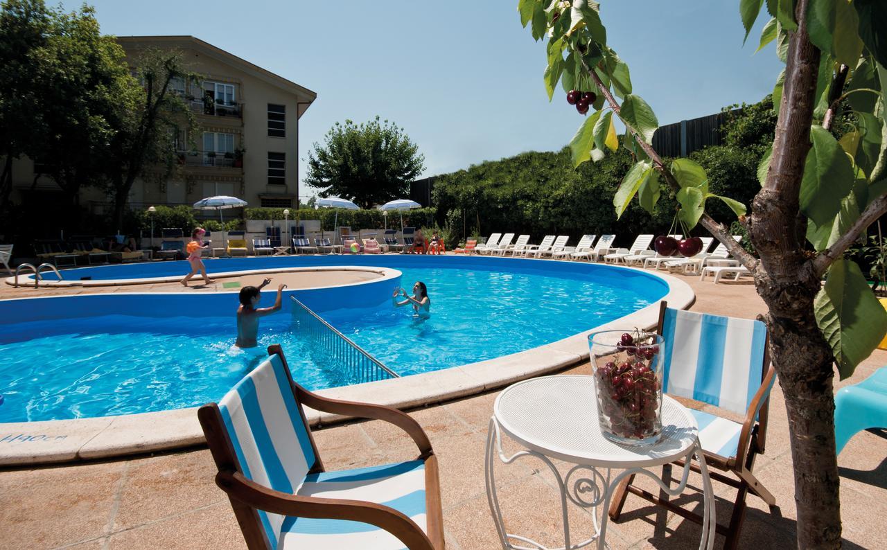 Hotel Trafalgar Rimini Eksteriør bilde